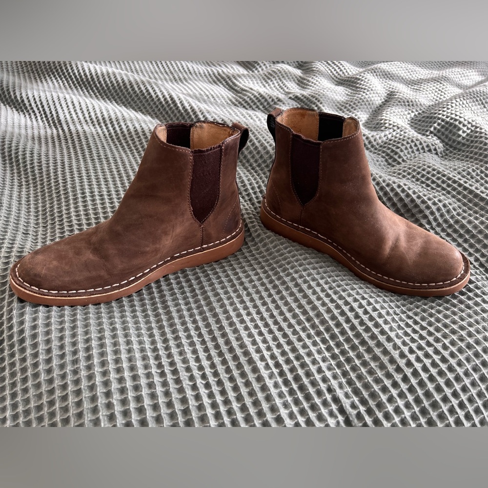LL Bean Women’s Stonington Chelsea Boots - Size 7.5
